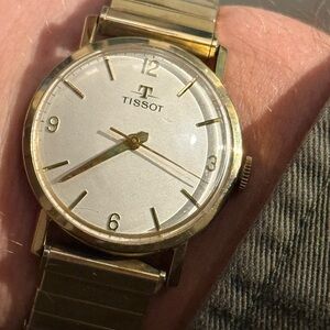 Vintage Tissot 781 Manual Wind Watch – Gold Tone – w/ Original Box